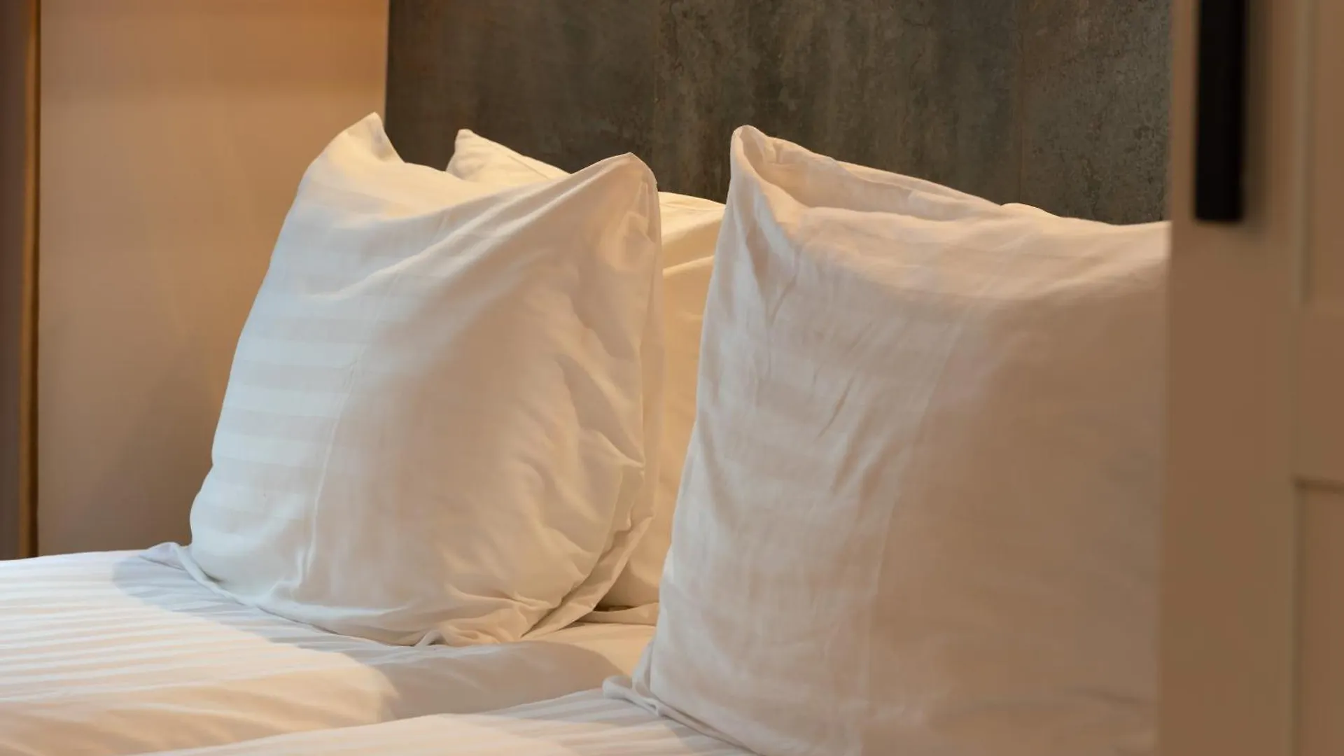 Midtown Hotel Twin Studio Amsterdam Netherlands